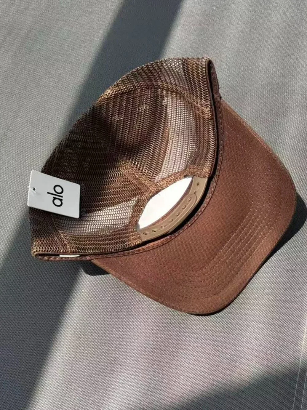 ALO Yoga District Unisex Trucker Helmet Coffee Brown🚙